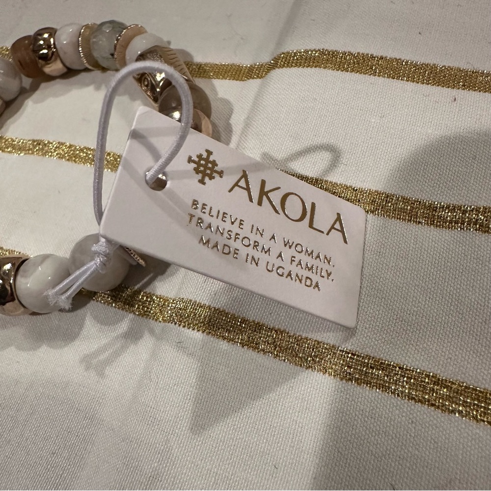 Akola Beaded Stretch Bracelet - Picture 9 of 11